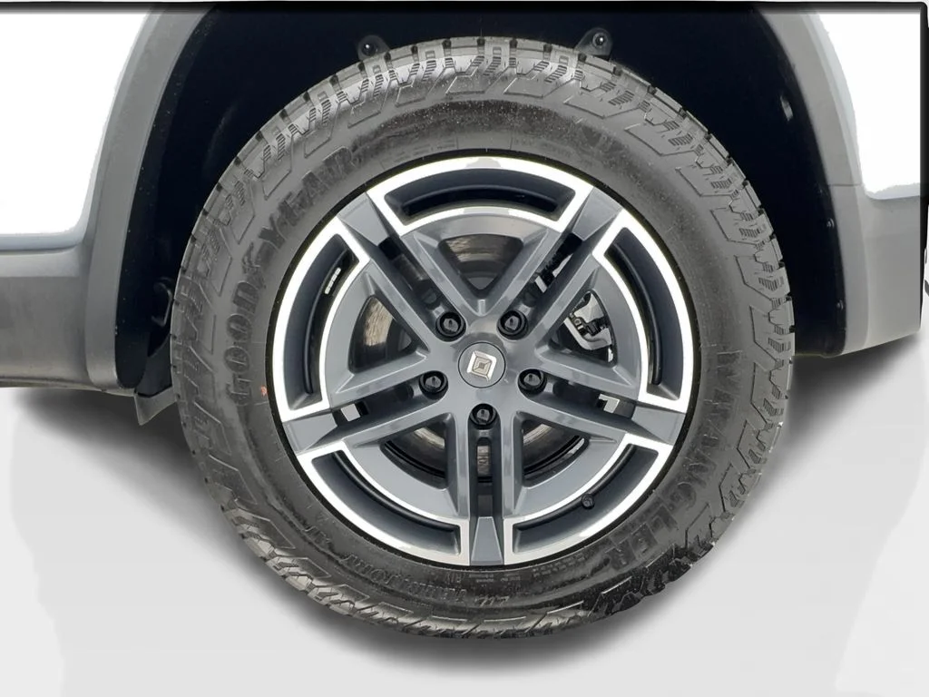 Used 2026 Blue Rivian Dual Motor Standard Pack image 12