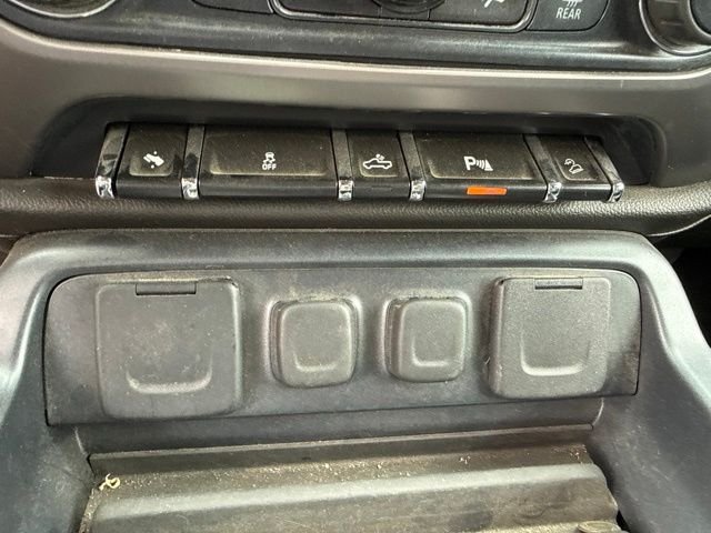 Used 2014 Black GMC SLT image 13