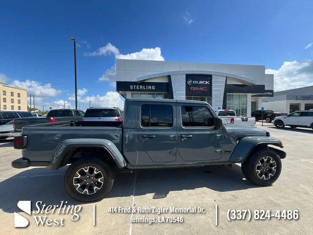 2025 Jeep Gladiator Nighthawk