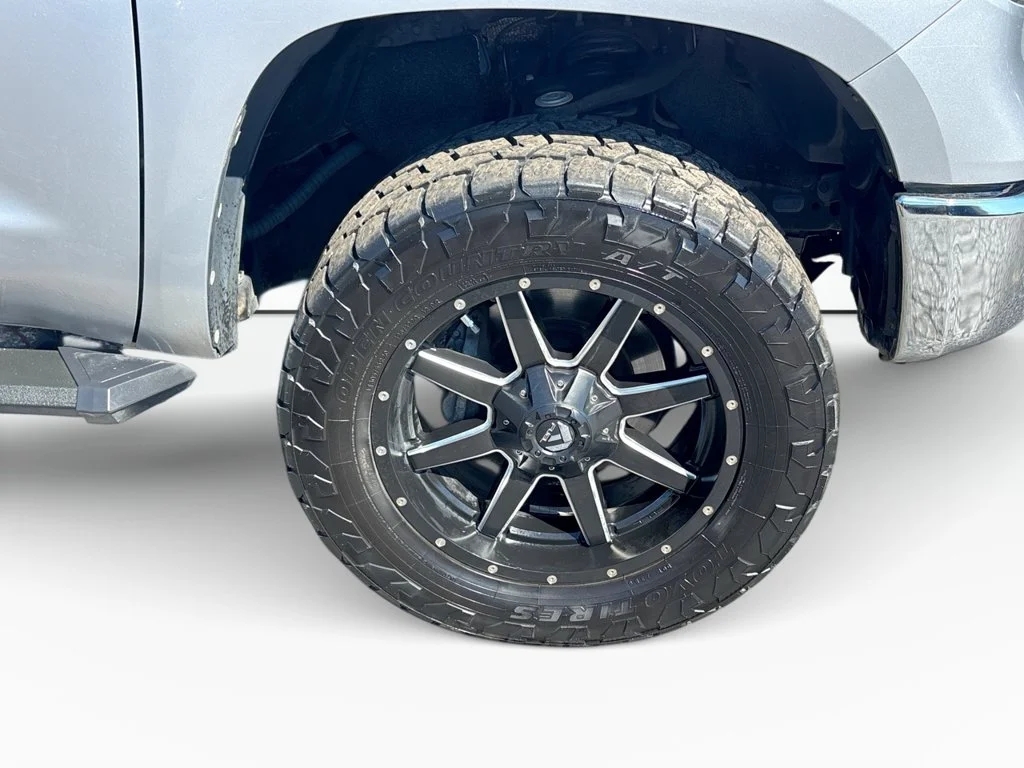 Used 2015 Silver Sky Metallic Toyota Limited image 11