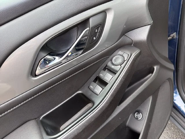 Used 2023 Northsky Blue Metallic Chevrolet LT Cloth image 15