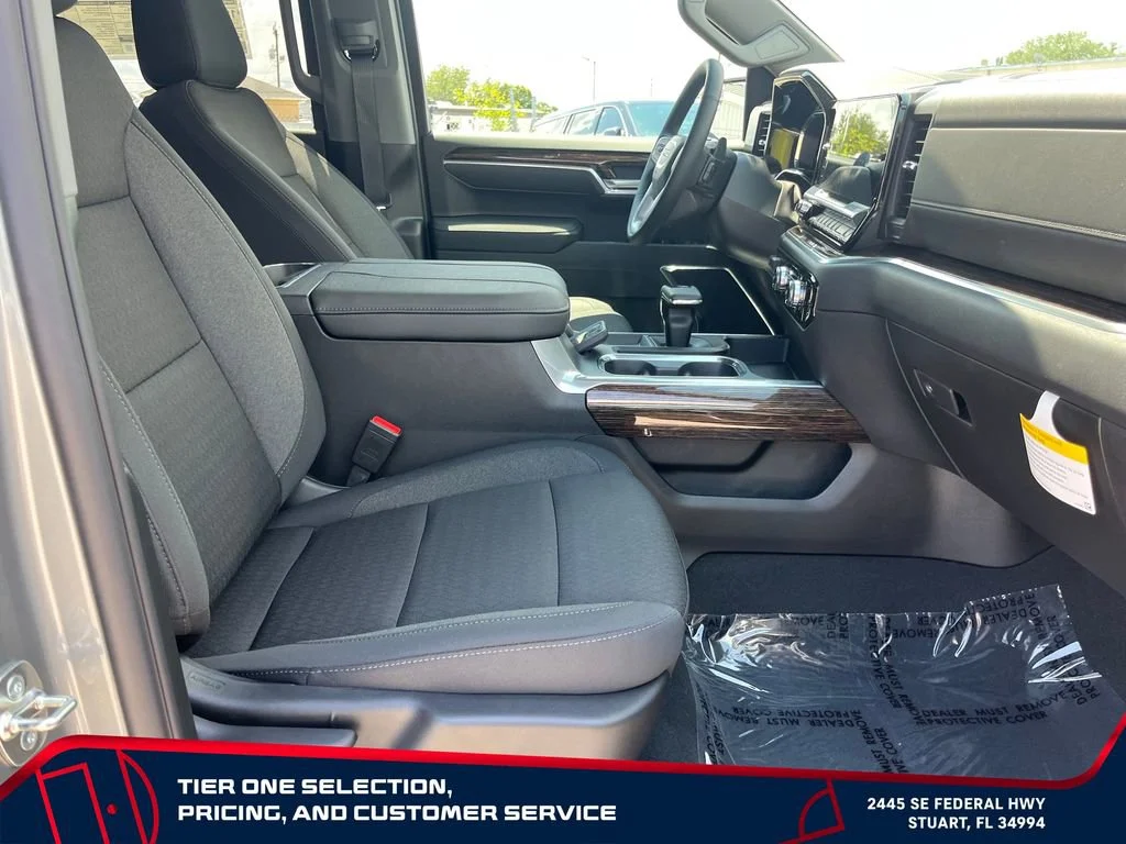 New 2026 Sterling Metallic GMC Elevation image 19