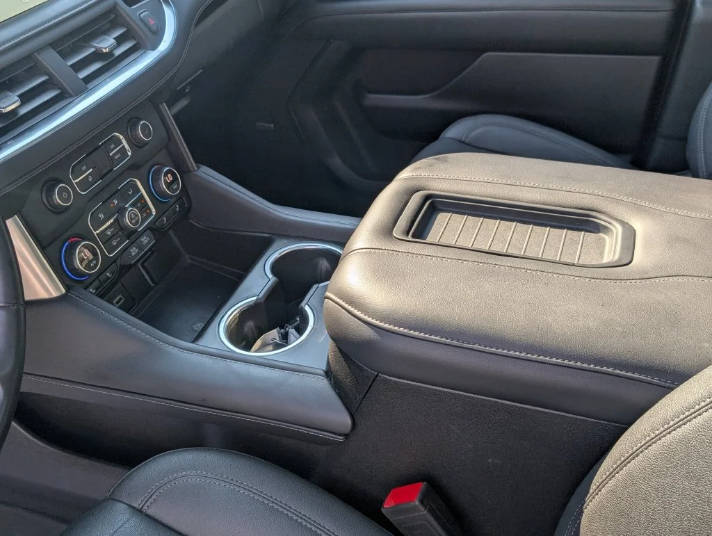 Used 2023 White Chevrolet Z71 image 34