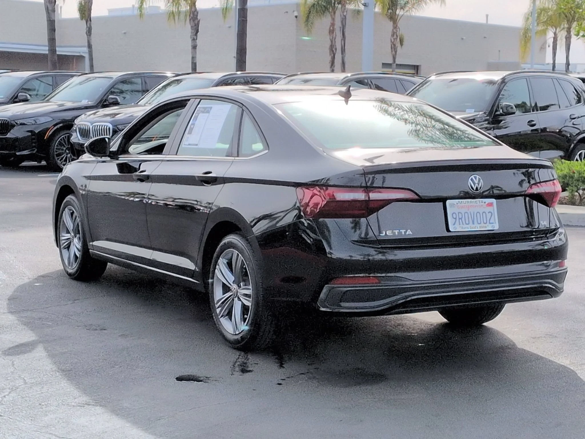 Used 2024 Deep Black Pearl Volkswagen SE w/Sunroof image 6