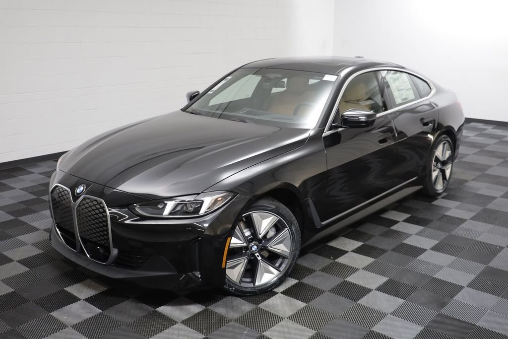 New 2026 Black Sapphire Metallic BMW xDrive40 image 2