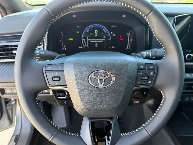 Used 2026  Toyota SE image 11
