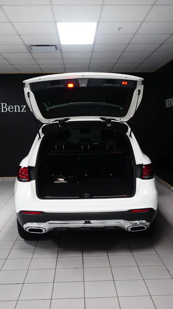 Certified Used 2022 White Mercedes-Benz GLC 300 image 25