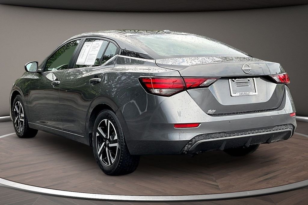 Used 2024 Gray Nissan SV image 4