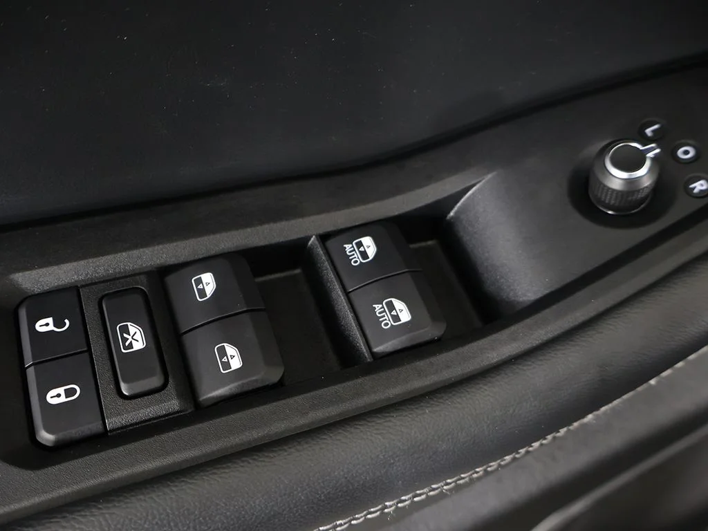 Used 2022 Gray Jeep Limited image 46