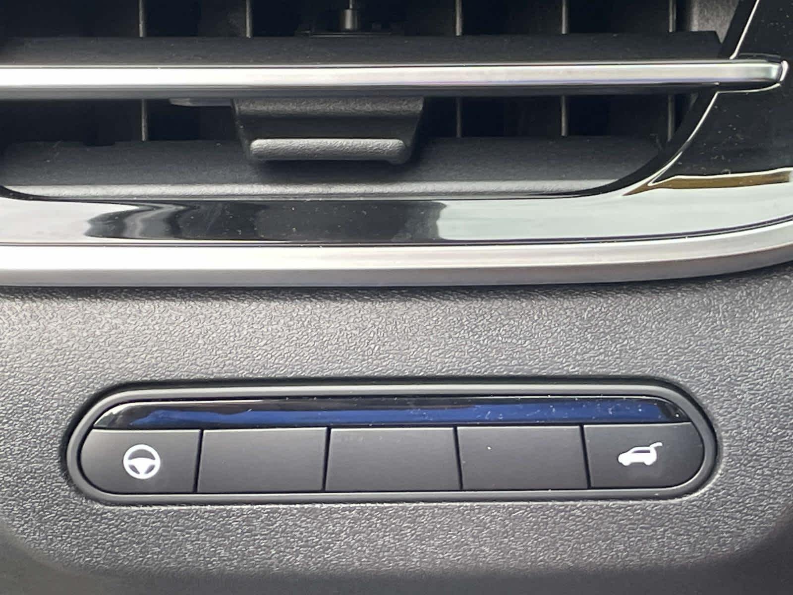 New 2026 Graphite Shadow INFINITI LUXE image 33