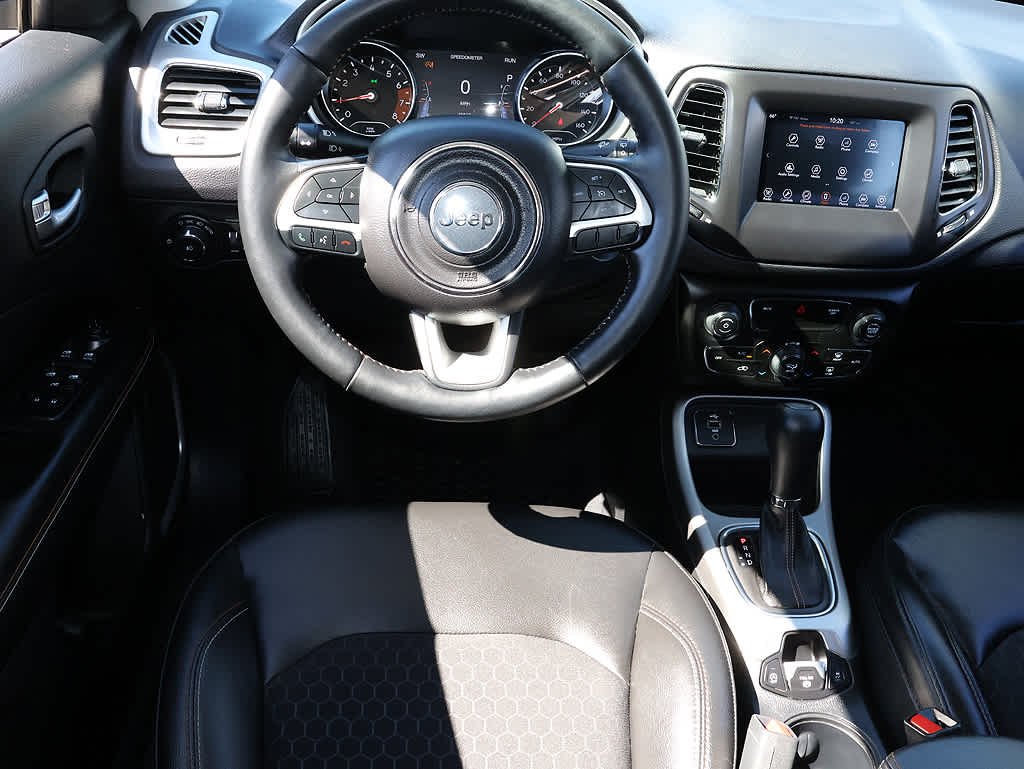 Used 2018 White Clearcoat Jeep Latitude image 14