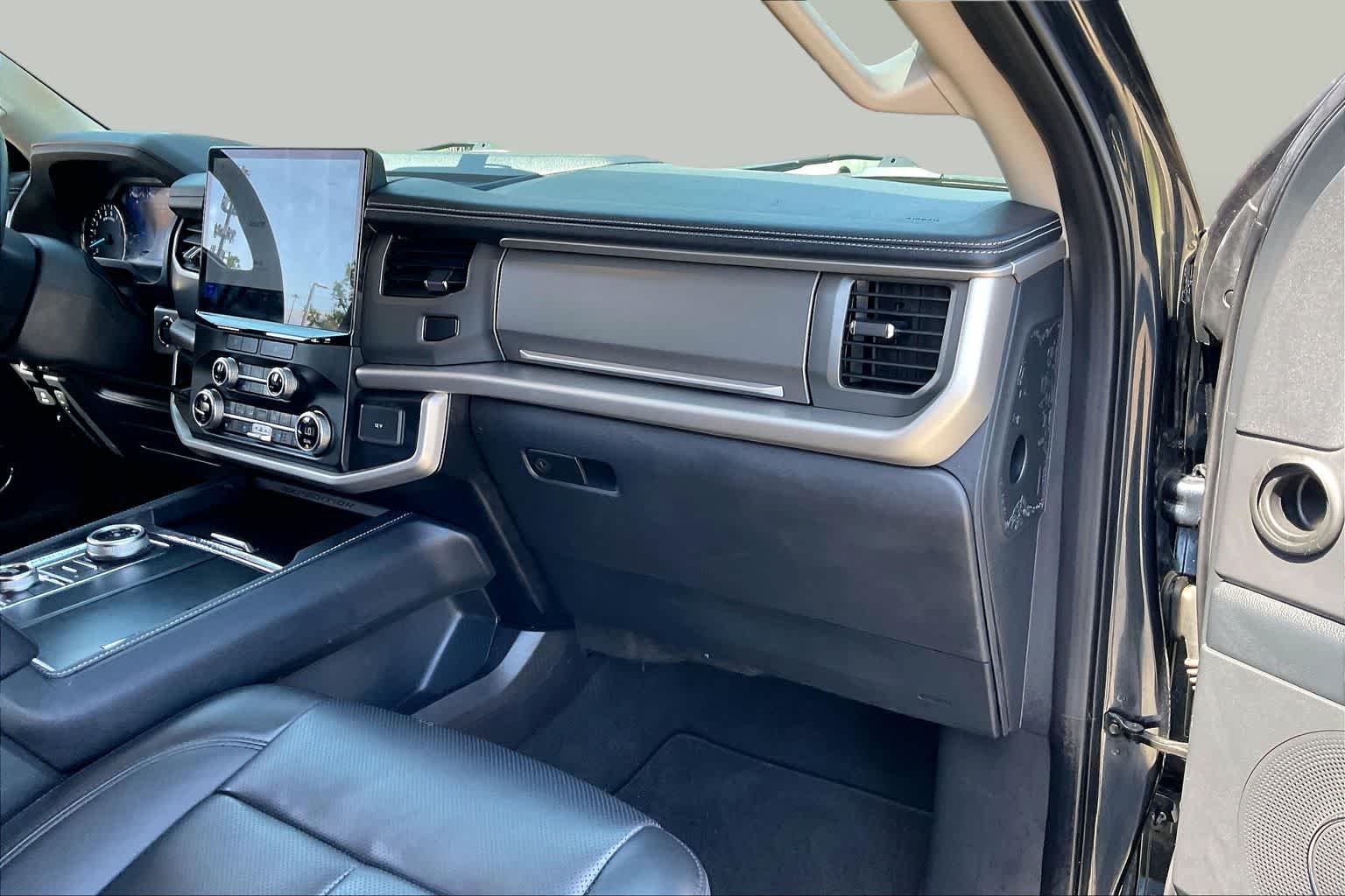 Used 2024 Stone Blue Metallic Ford XLT image 18