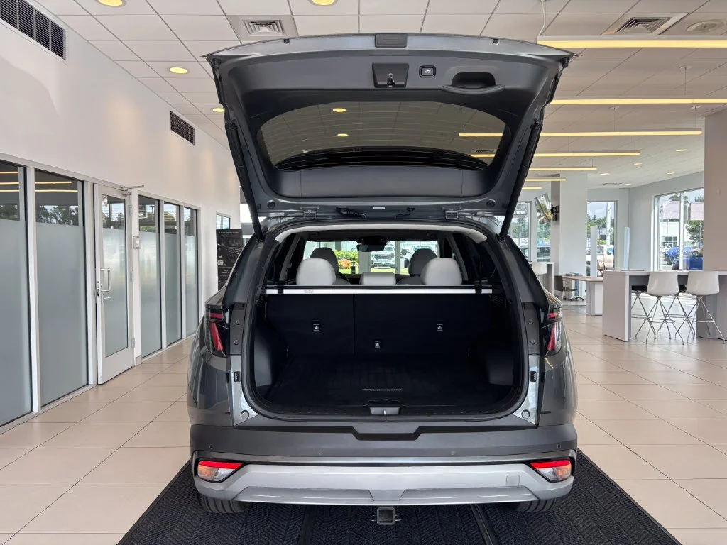 Used 2025 Gray Hyundai Limited image 9