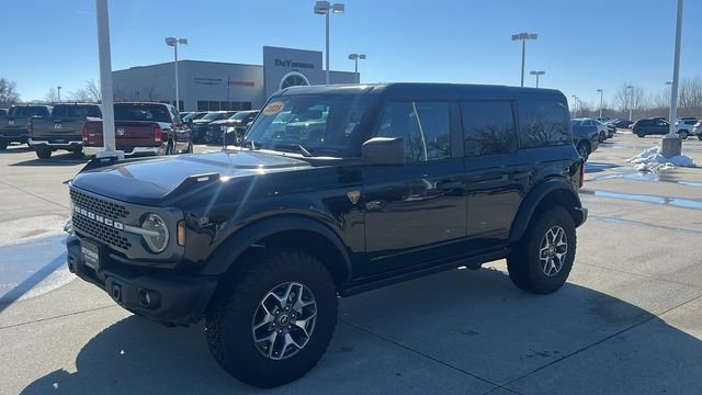 Used 2025 Shadow Black Ford Badlands image 4