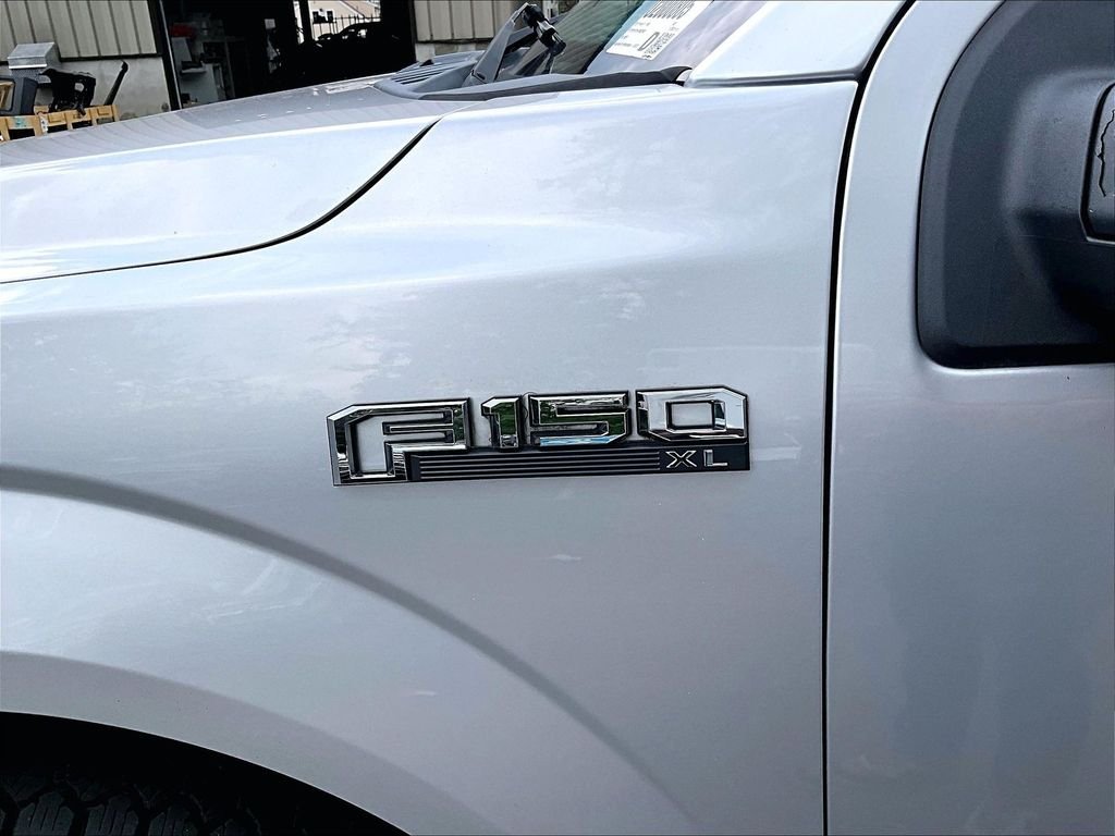 Used 2017 Ingot Silver Ford XL image 28