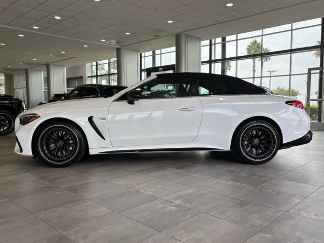 New 2026 MANUFAKTUR Moonlight White Metallic Mercedes-Benz AMG® CLE 53 4MATIC+ Cabriolet image 13