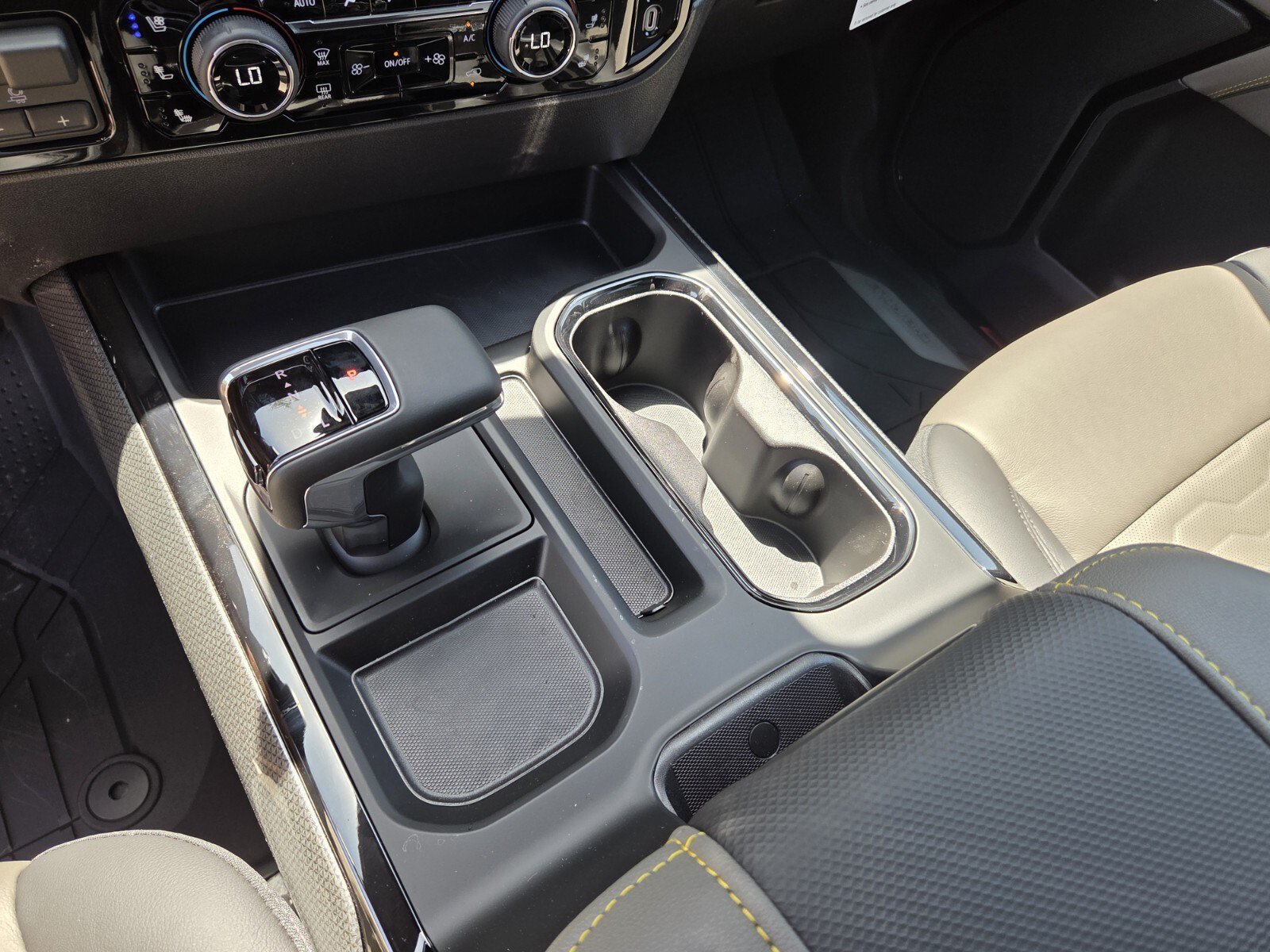 2026 Chevrolet Silverado 1500 ZR2 - Photo 30