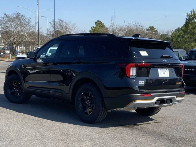 New 2026 Agate Black Metallic Ford Tremor® image 19