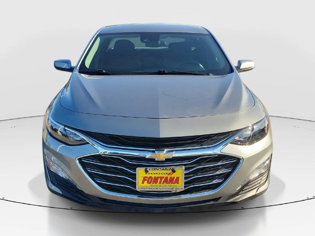 Used 2025 Gray Chevrolet LT image 9