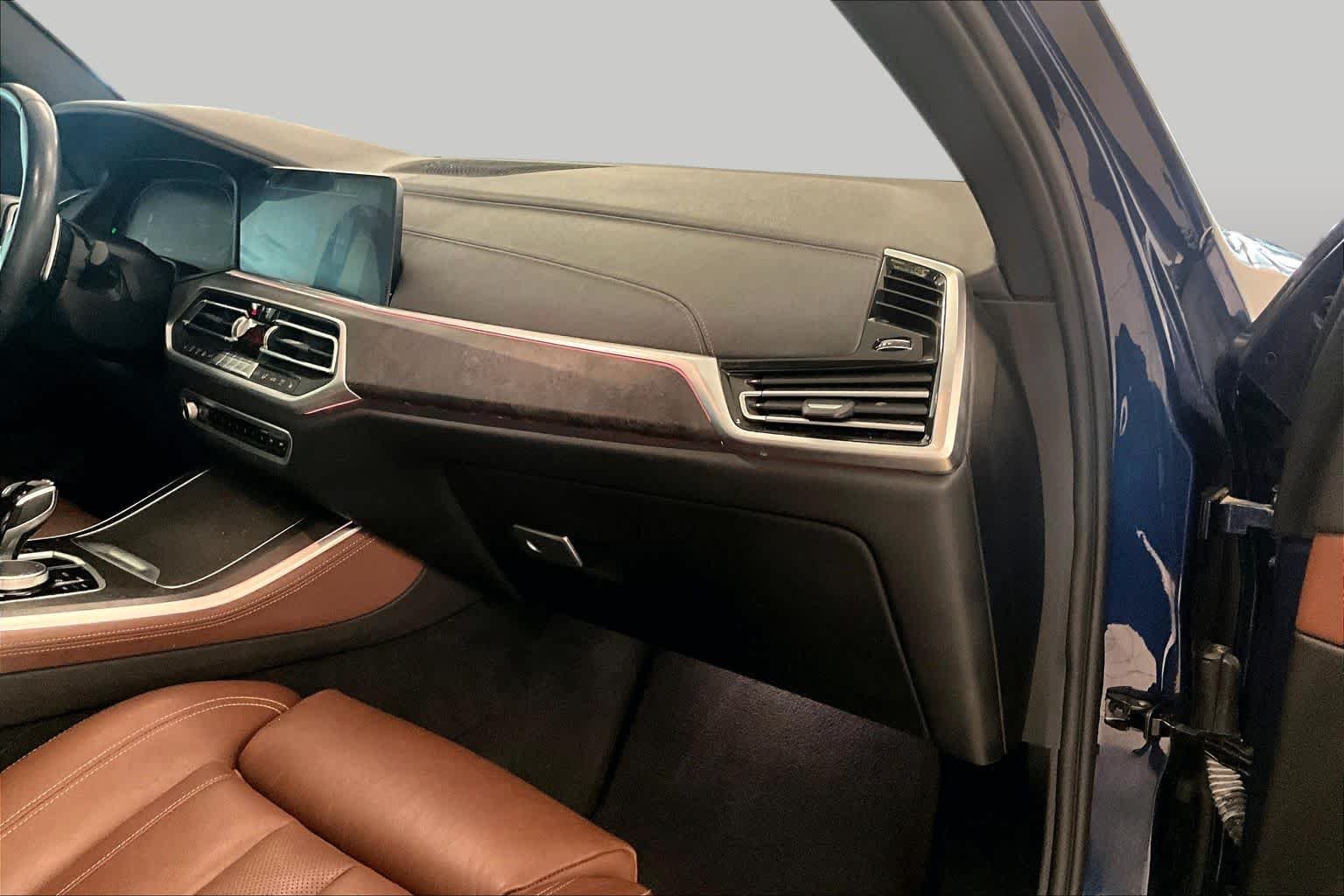 Used 2022 Phytonic Blue Metallic BMW sDrive40i image 18