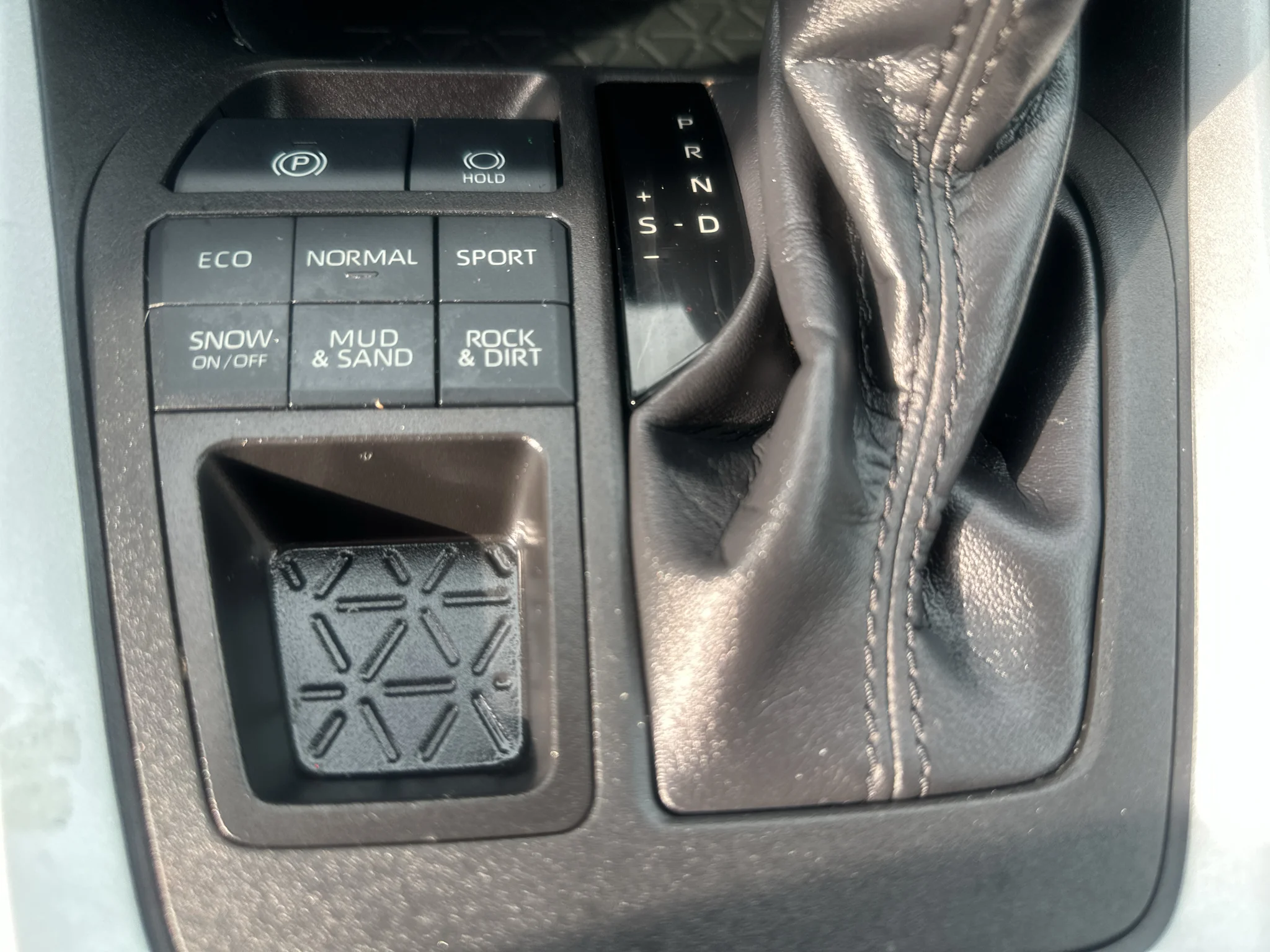 Used 2023 Silver Toyota XLE image 10