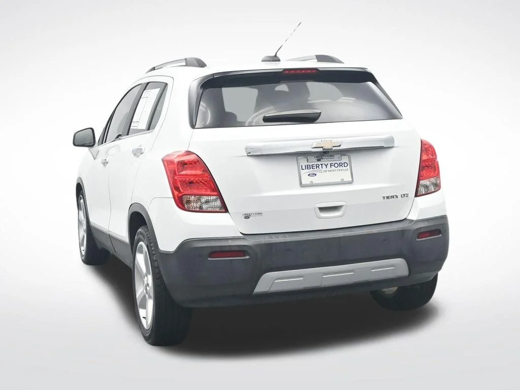 Used 2016 Summit White Chevrolet LTZ image 9