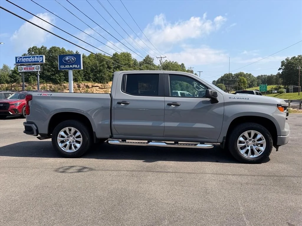 Used 2025 Gray Chevrolet Custom image 16