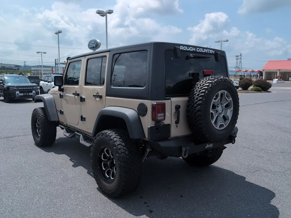 Used 2016 Beige Jeep Unlimited Rubicon image 7