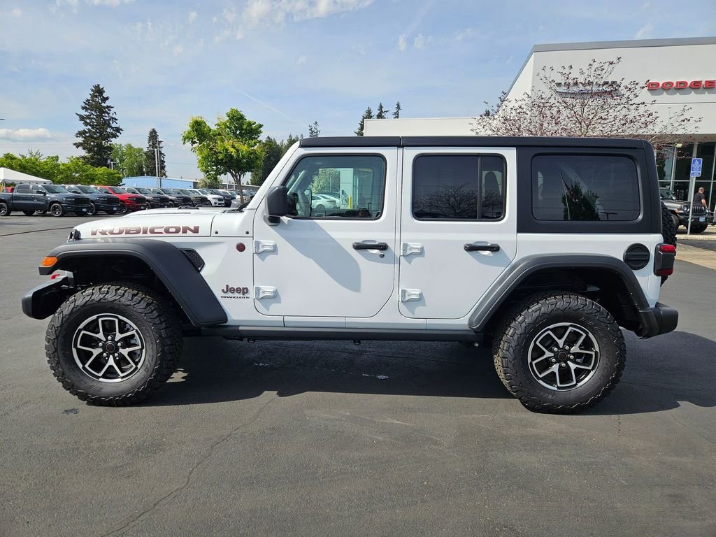 New 2026 Bright White Clear-Coat Exterior Paint Jeep Rubicon image 3