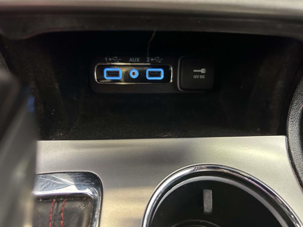 Used 2018 White Jeep Trailhawk image 27
