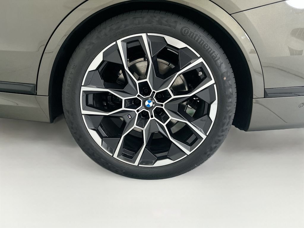 New 2027 Green Metallic BMW xDrive40i image 30