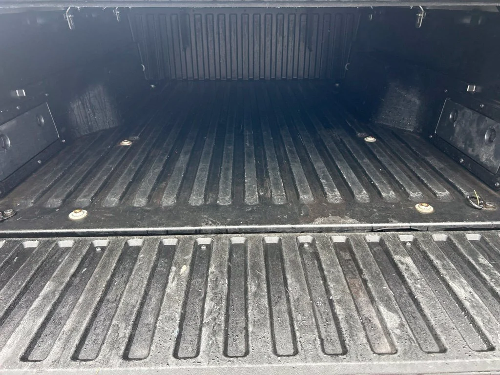 Used 2017 Silver Toyota SR5 image 26