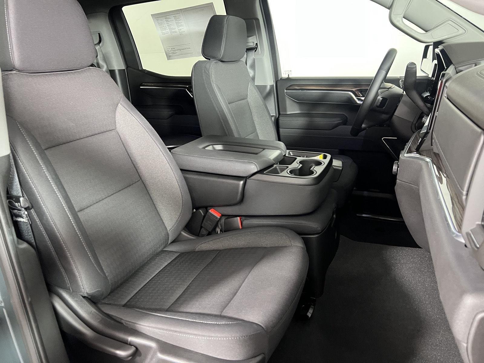 Used 2026 Cypress Gray Chevrolet LT image 34