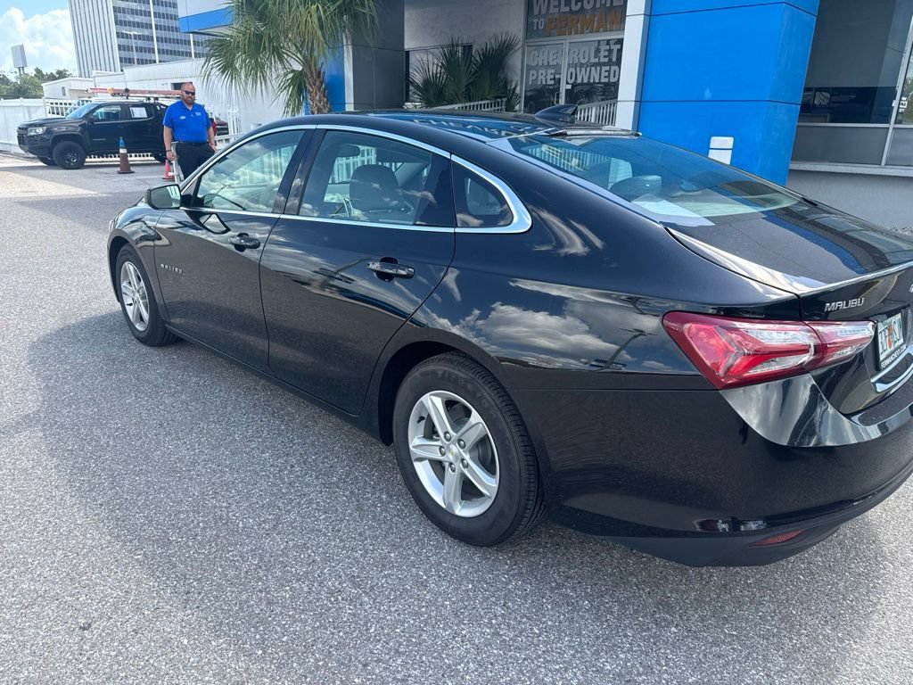 Used 2022 Mosaic Black Metallic Chevrolet LT image 6