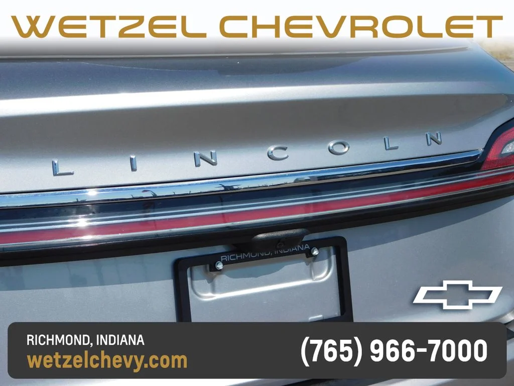 Used 2023 Silver Lincoln Reserve image 41