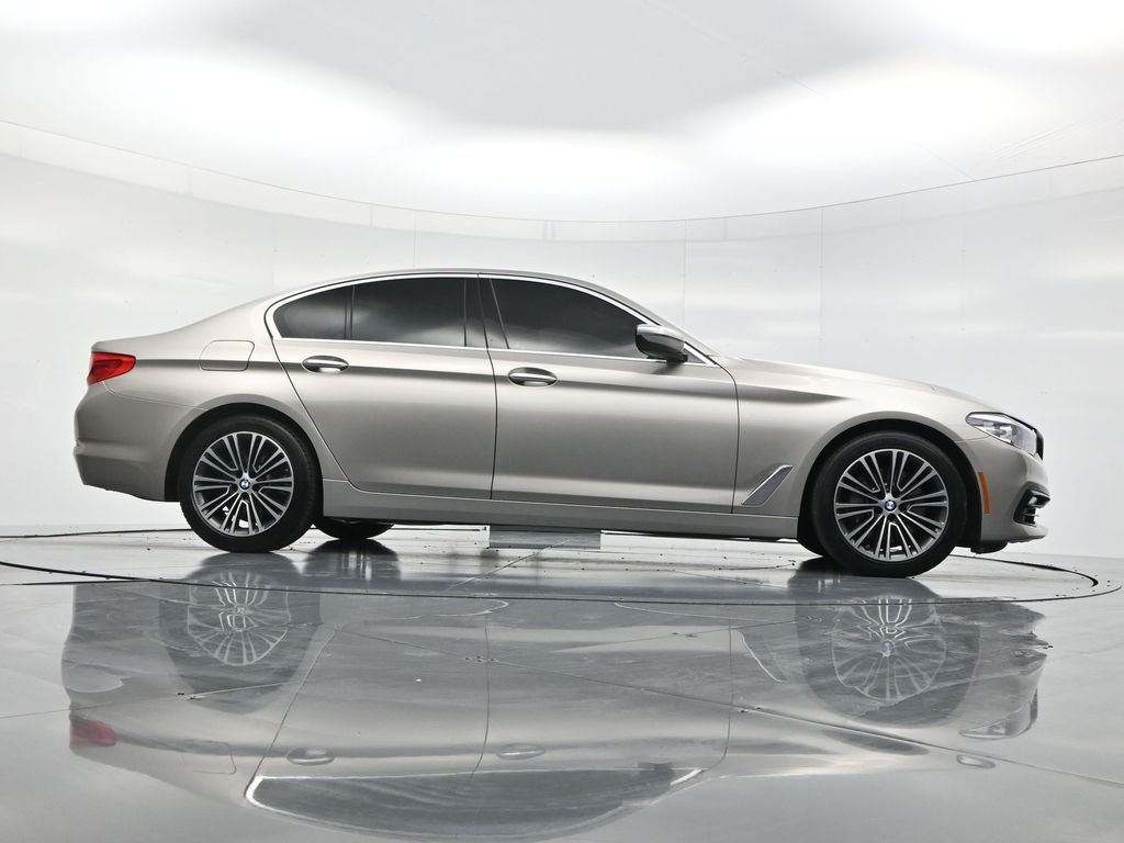 Used 2017 Cashmere Silver Metallic BMW 530i xDrive image 49