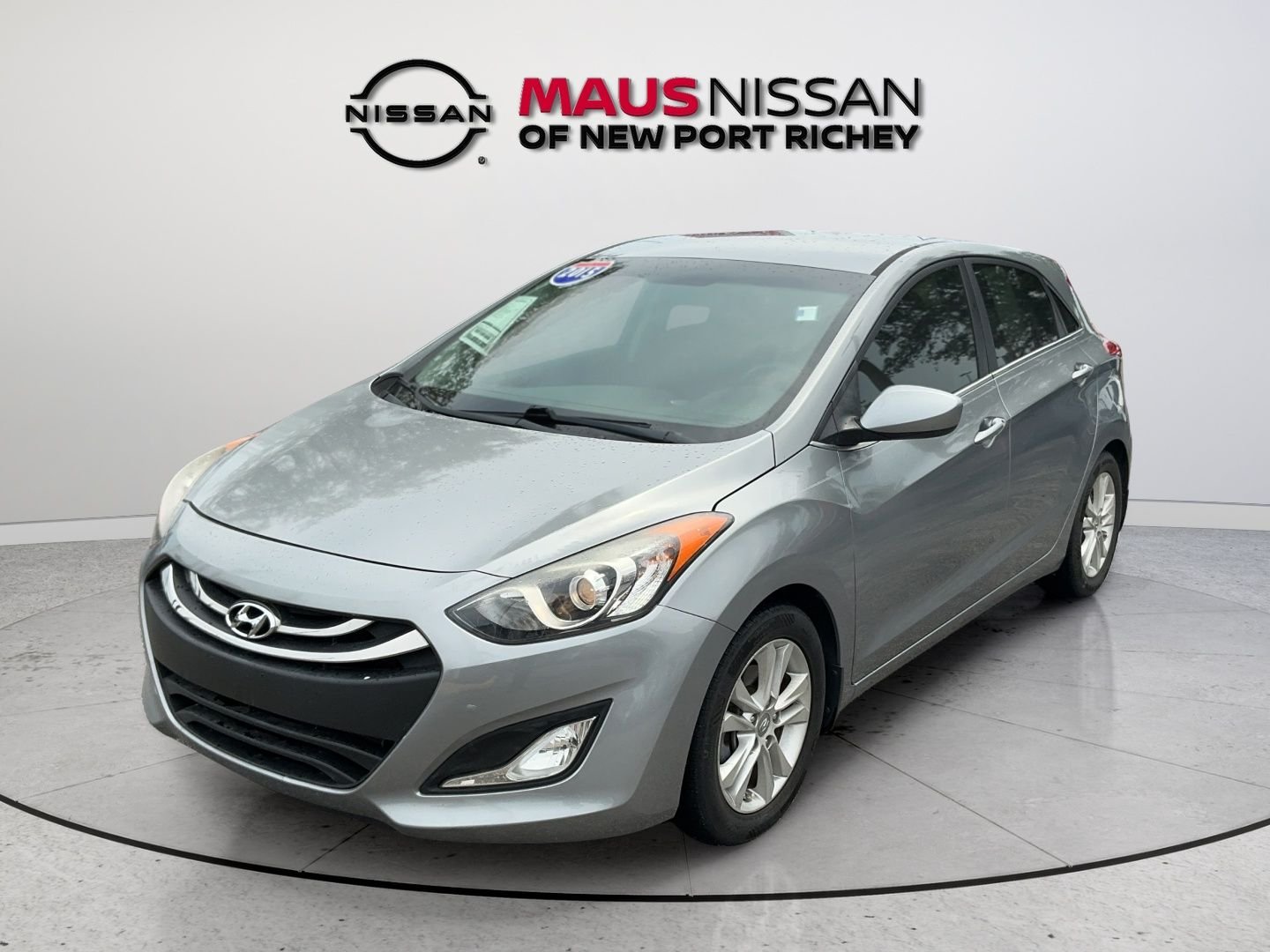 Used 2015 Gray Hyundai Base image 4