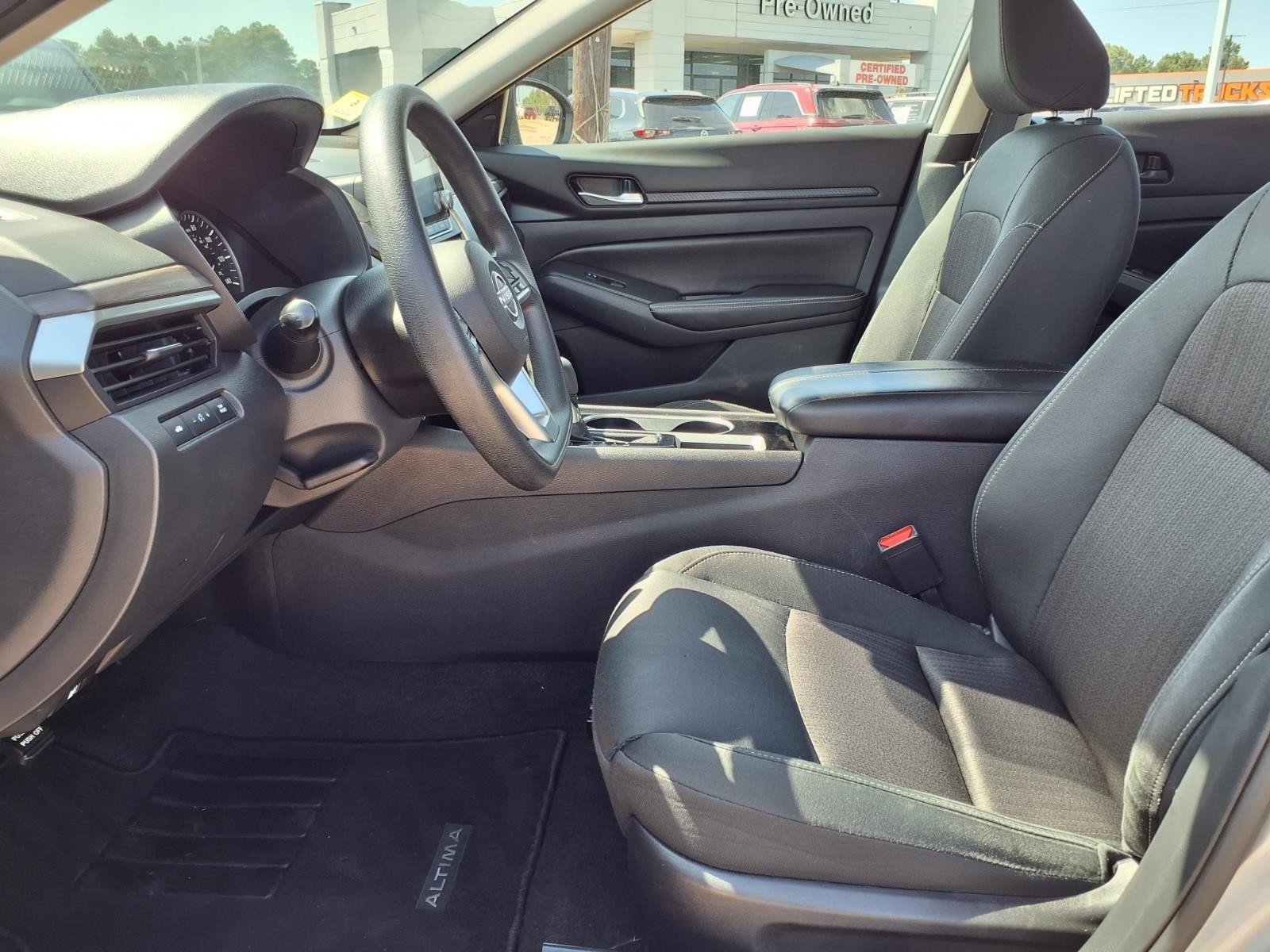 2024 Nissan Altima 2.5 SV Silver at Robbins Nissan