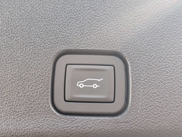 New 2026 Glacier White Tricoat GMC Denali Ultimate image 14