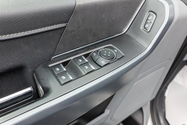 Used 2024 Oxford White Ford XLT image 17
