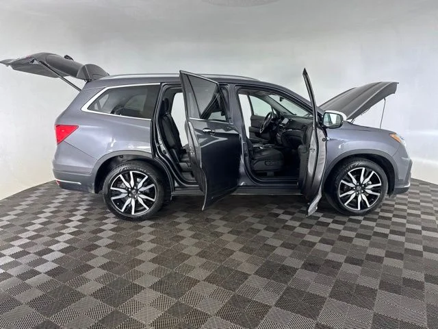 Used 2021 Gray Honda Elite image 17