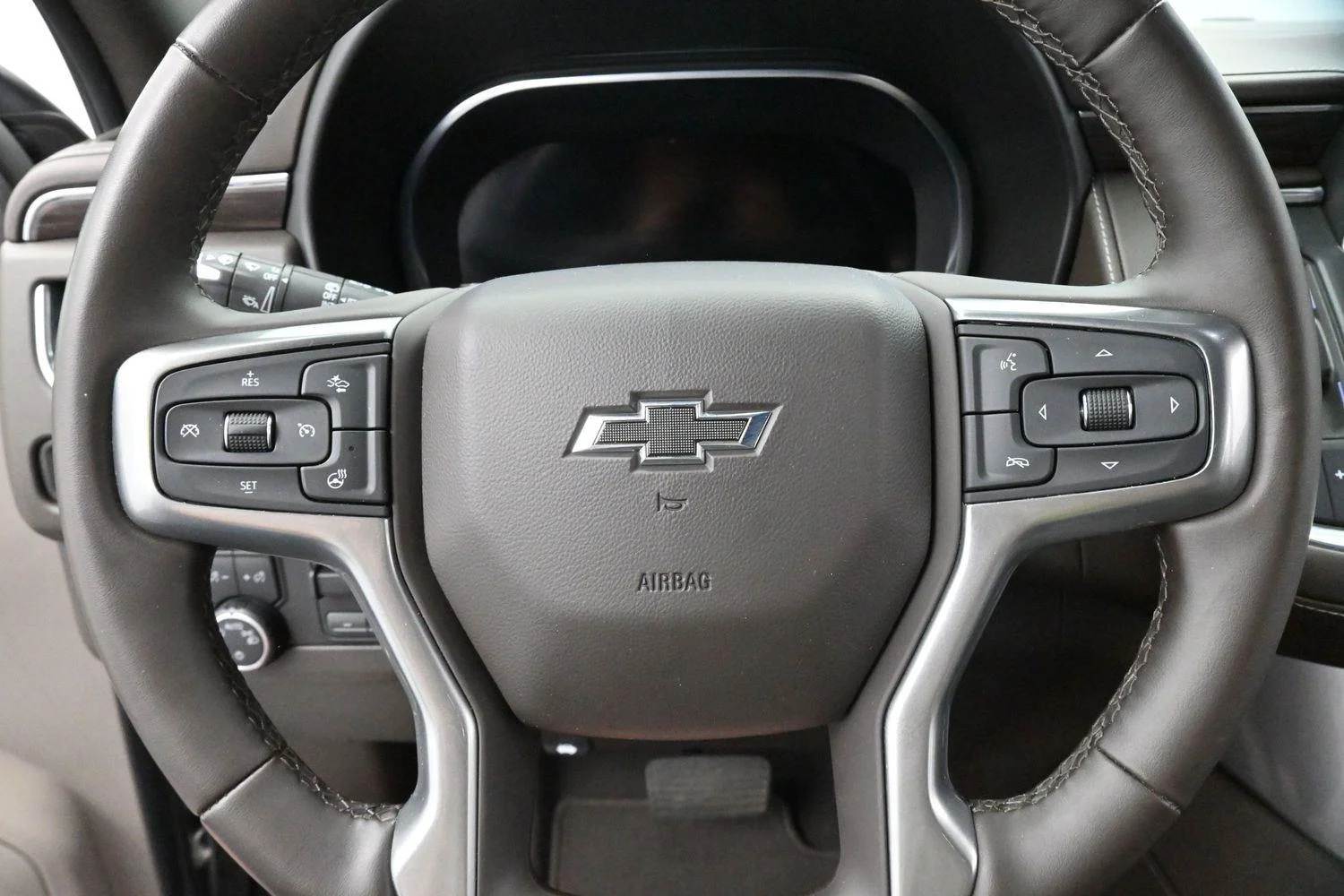 Used 2024 Sterling Gray Metallic Chevrolet Z71 image 19