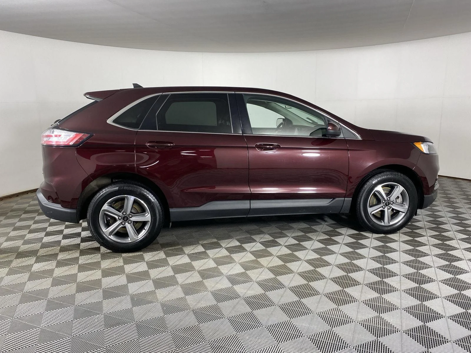 Used 2023 Burgundy Velvet Metallic Tinted Clearcoat Ford SEL image 11