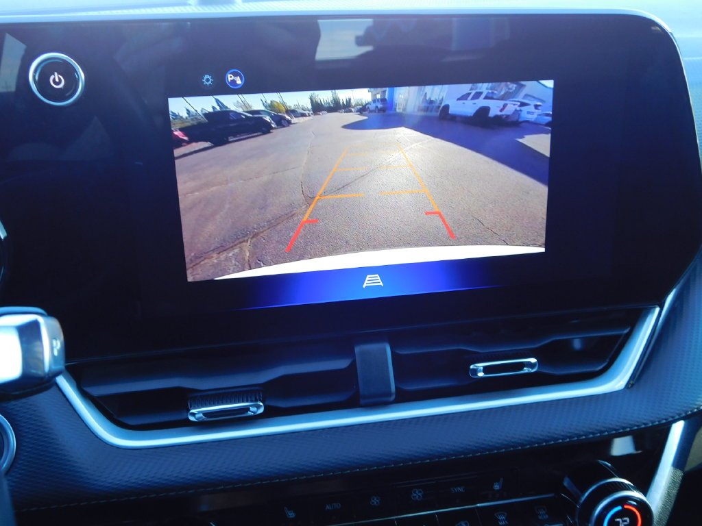 Used 2025 White Chevrolet LT image 35