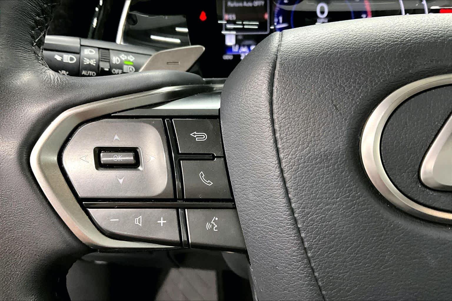 Certified Used 2023 Eminent White Pearl Lexus  image 24