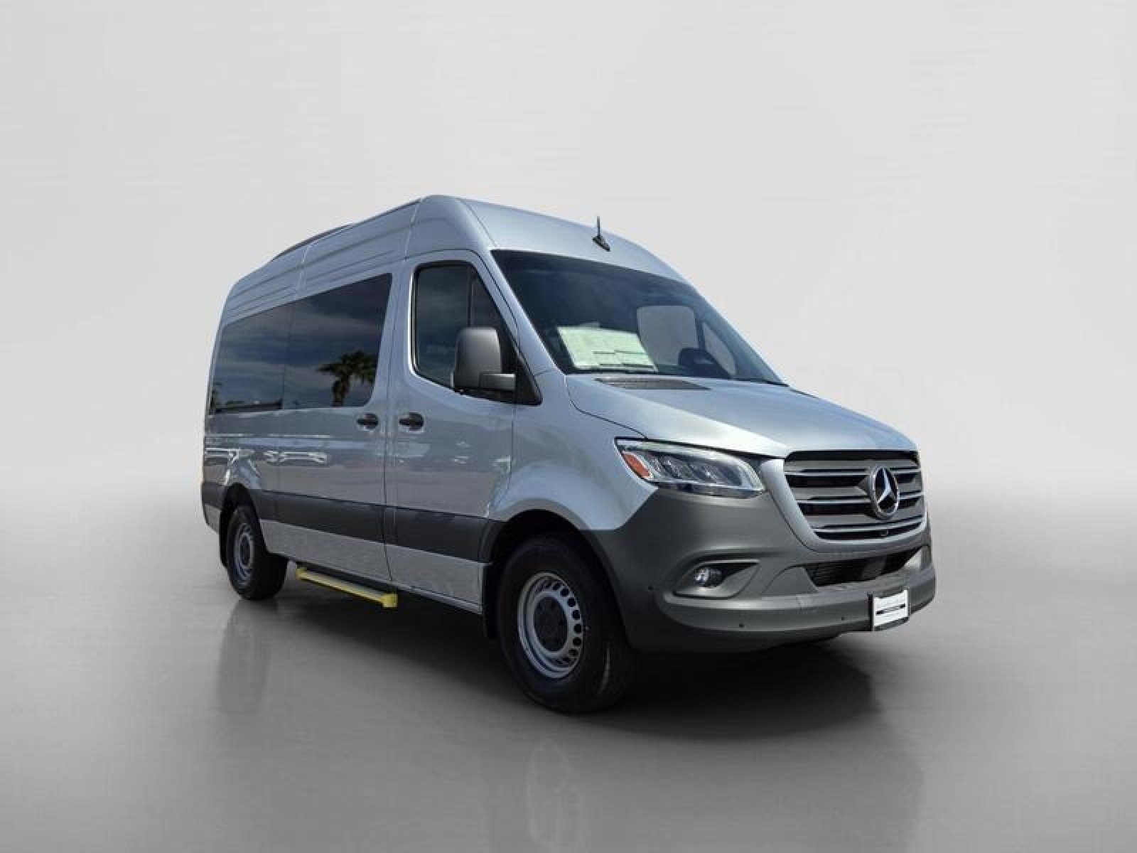 New 2026 High-tech silver metallic Mercedes-Benz 2500 image 7