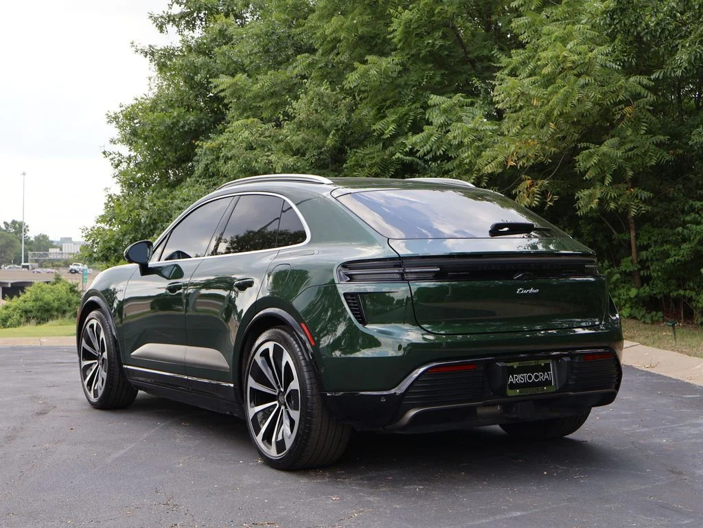 Used 2024 Oak Green Metallic Neo Porsche Turbo image 3