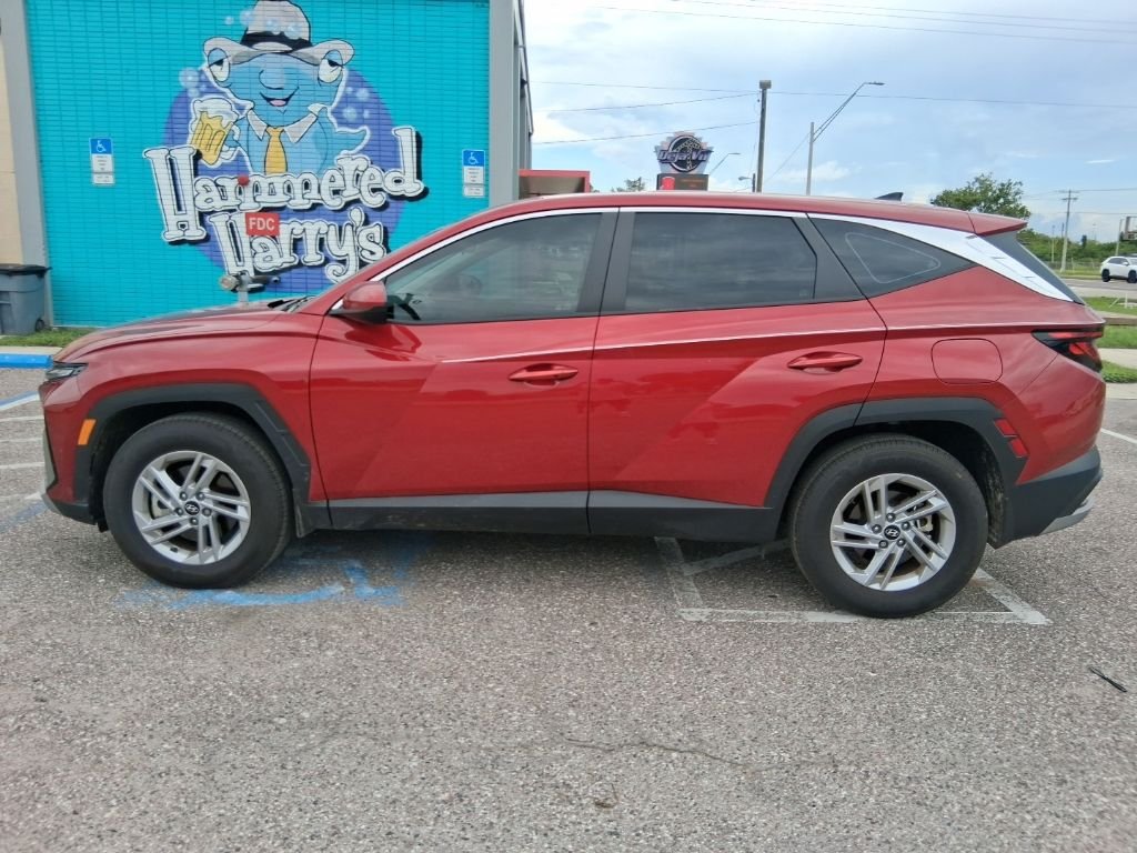Used 2025 Red Hyundai SE image 6