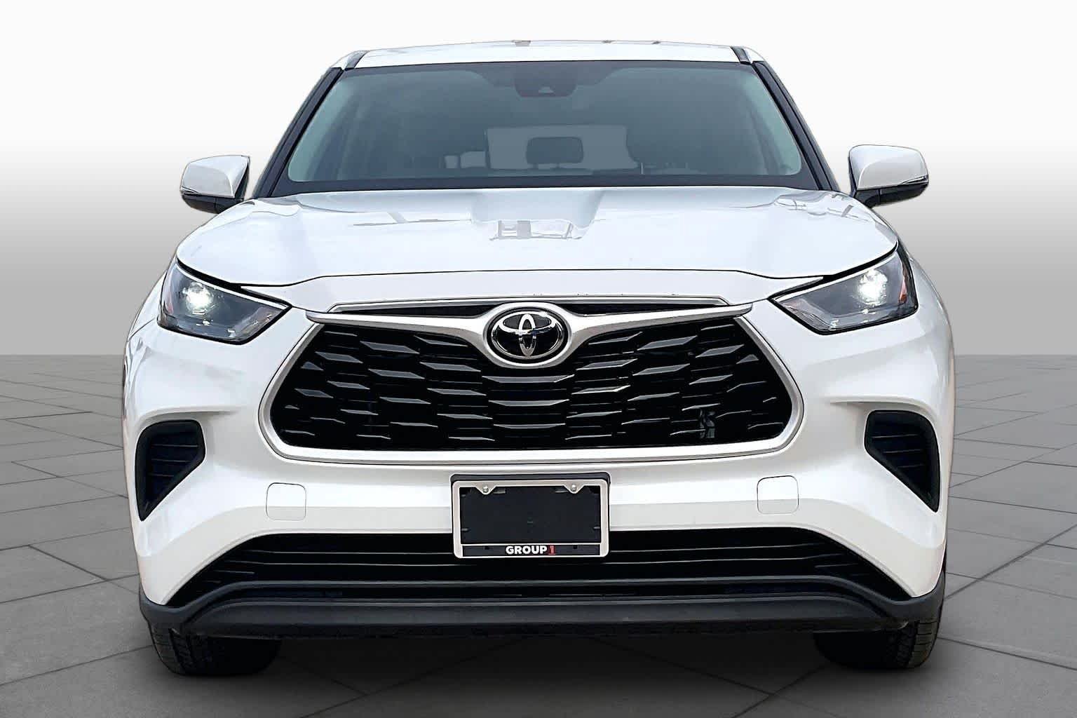 2022 Toyota Highlander L - Photo 4