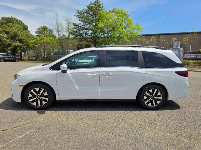 New 2026 Platinum White Pearl Honda EX-L image 3